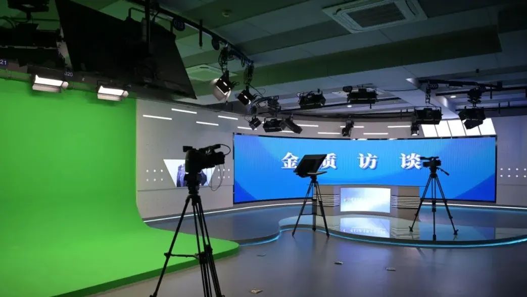 金质演播厅正式启用 更多精彩为您而来！